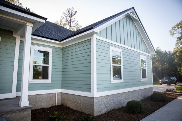 Professional Damaged Siding Repair